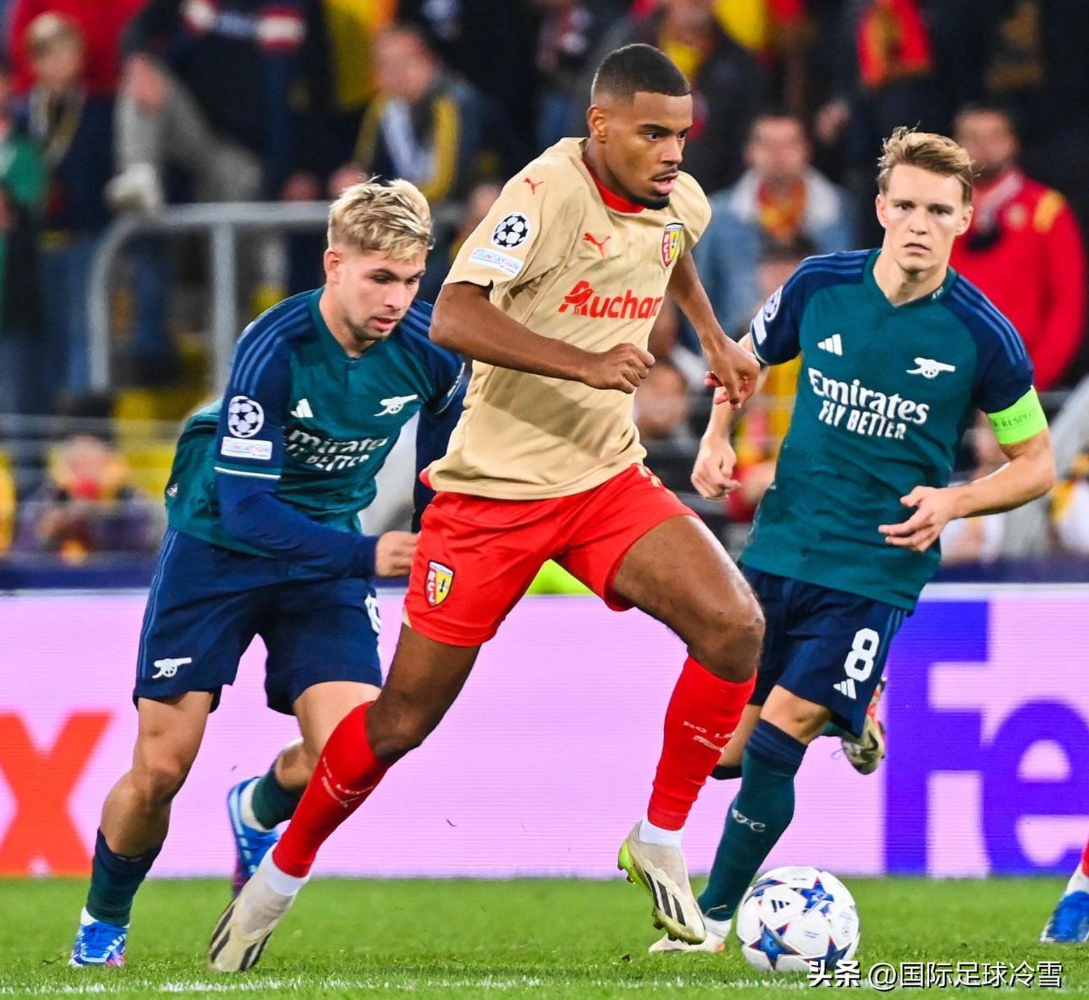 九游电脑版-包含法甲加时末段走向成谜；国际米兰造点机会；球迷炸锅；身体对抗强度拉满的词条