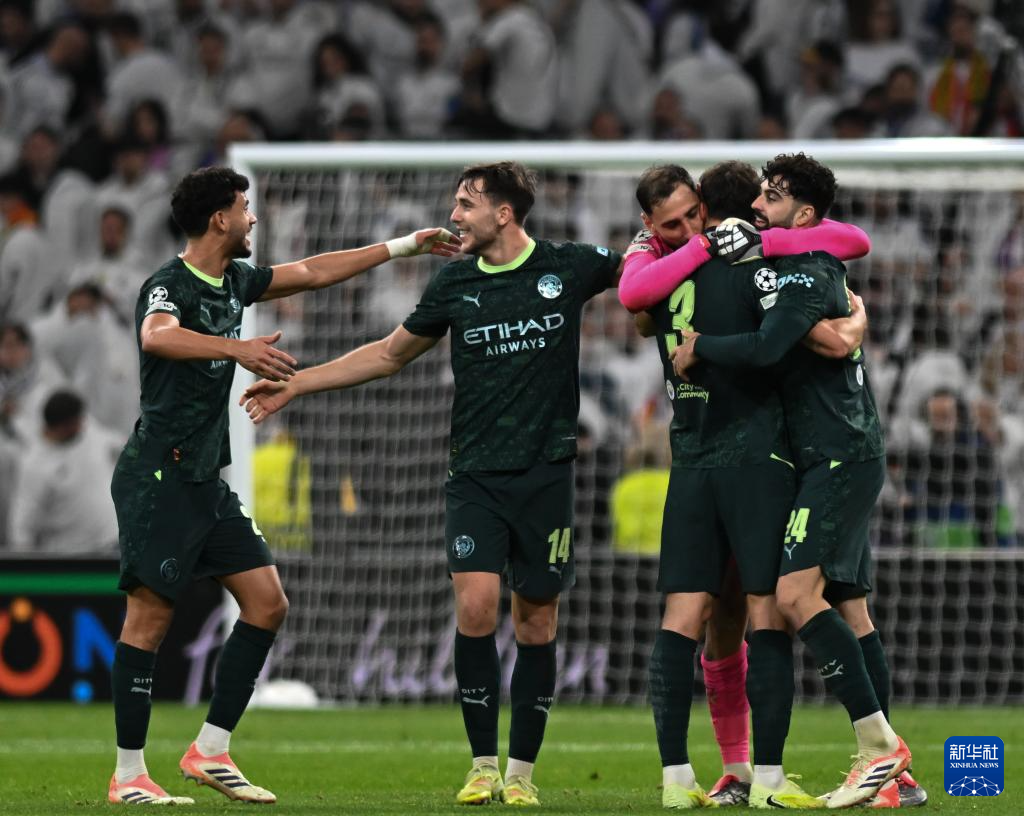 包含曼城训练开放日,今夜战术微调引欢呼,西甲在即,资深球员宣示担当的词条 包含曼城训练开放日,今夜战术微调引欢呼,西甲在即,资深球员宣示担当的词条