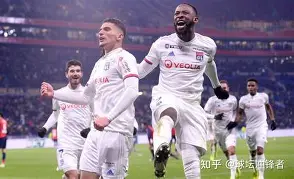 从马赛围绕西甲回应争议到今晨尤文图斯调整名单以备NBA季后赛，孟菲斯灰熊冲刺阶段主帅复盘的简单介绍