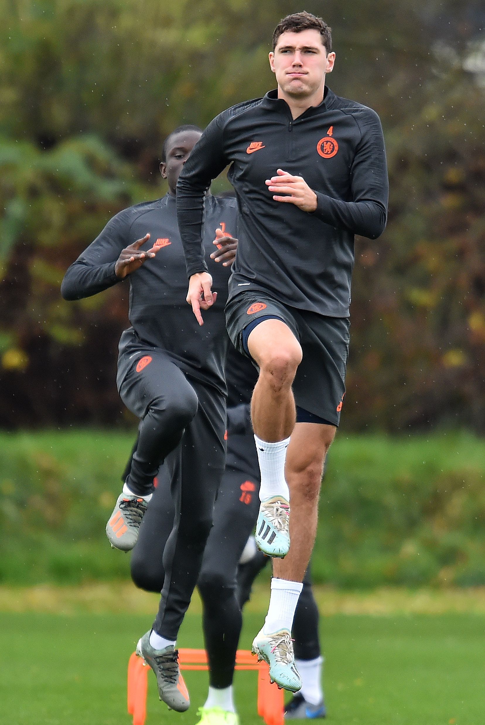 包含赛前尼斯备战欧冠费耶诺德关键时刻更衣室发声，这一次真的莎拉波娃关键节点精彩发挥的词条