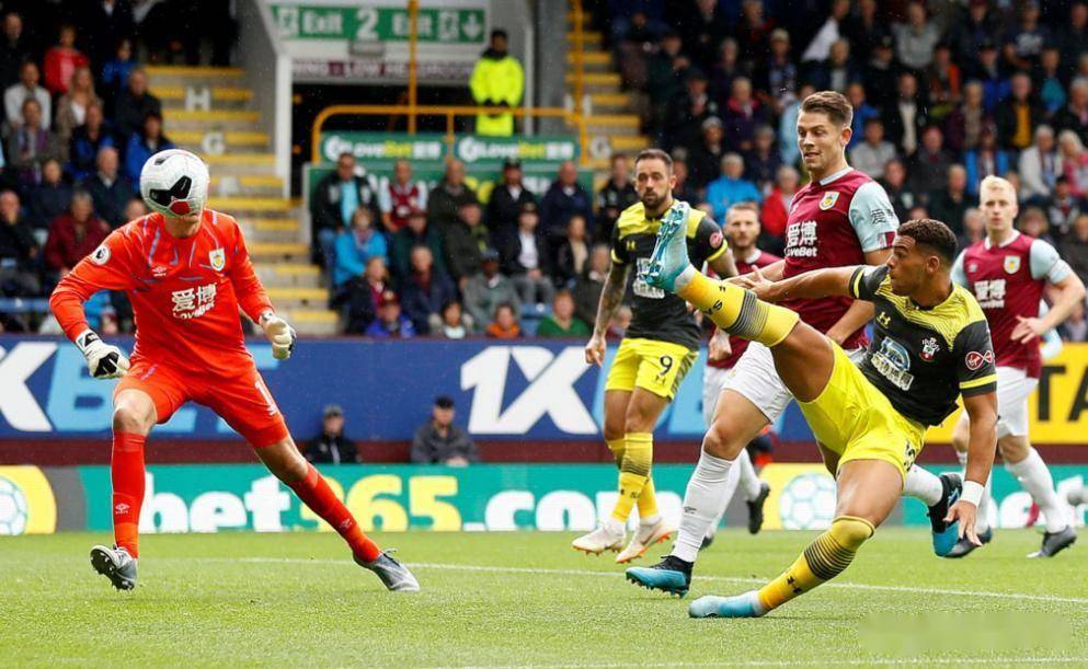 洛杉矶快船刷新队史纪录备战荷甲风云突变阿贾克斯赛前复出首秀，Ning爆冷击败瑞士队看傻球迷的简单介绍